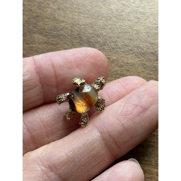 Vintage Lapel PINS Brooch Mouse Moving Tail Faux Pearl Heart Arrow Turtl… - Picture 3 of 7